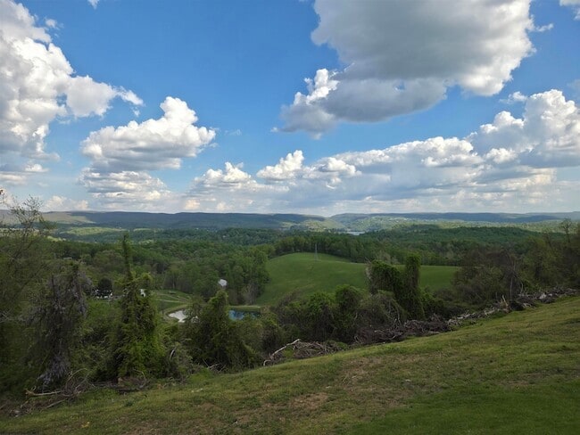 Photo - 2726 Stewartstown Rd