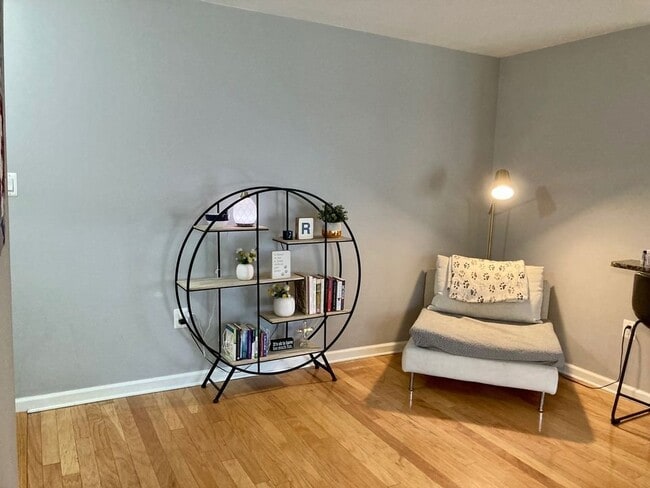 Photo - 12209 Braxfield Ct Unidad #7