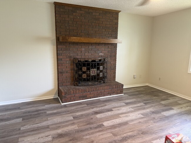 Photo - 273 Norman Dr