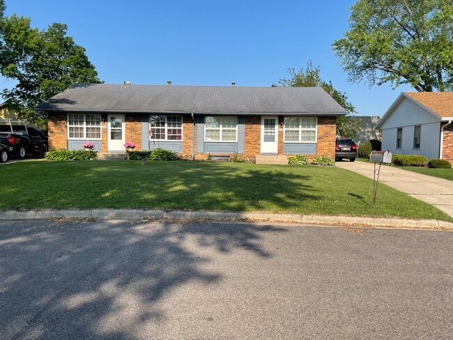 Building Photo - 209 13th Ct