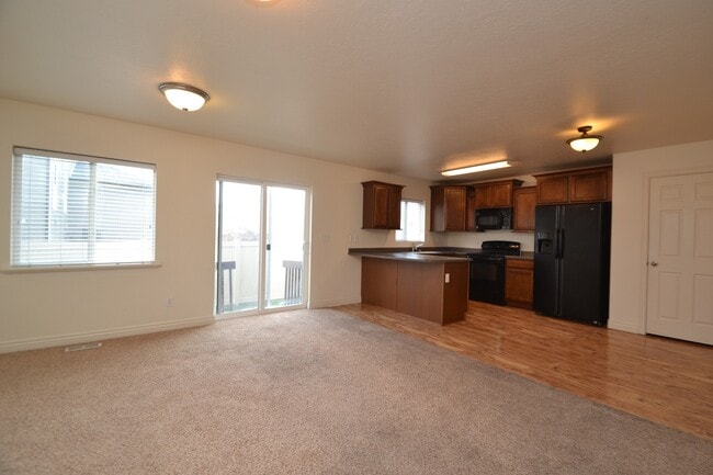 1989 Belmont Dr