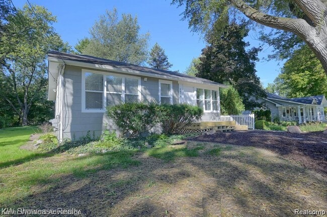 Photo - 2470 Burleigh St House