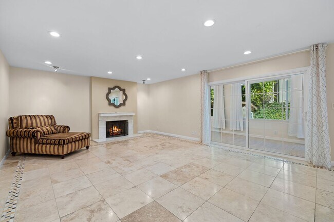 Photo - 5 Bedroom 5.5 Bathroom Pool Home in Encino