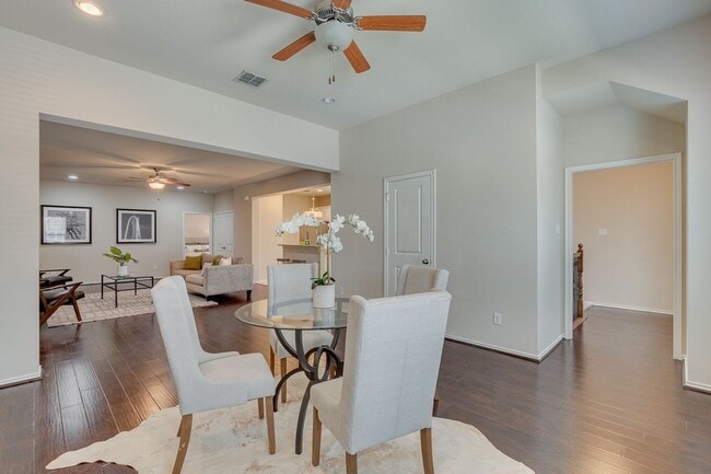 2709 McCart Ave Unit 209