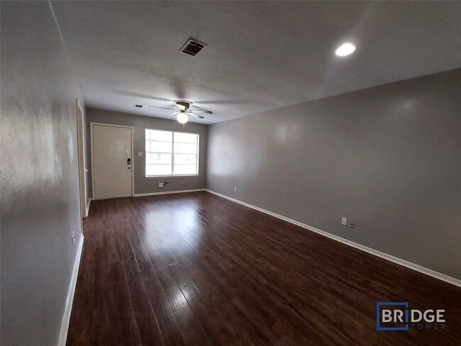 Photo - 1611 Hazelwood St
