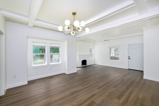 Photo - 644 6th Ave N Unit 644 6th Ave N