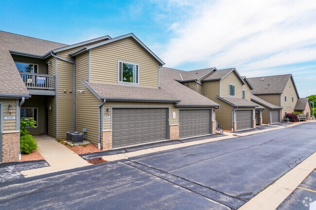 Building Photo - Lake Park Reserve