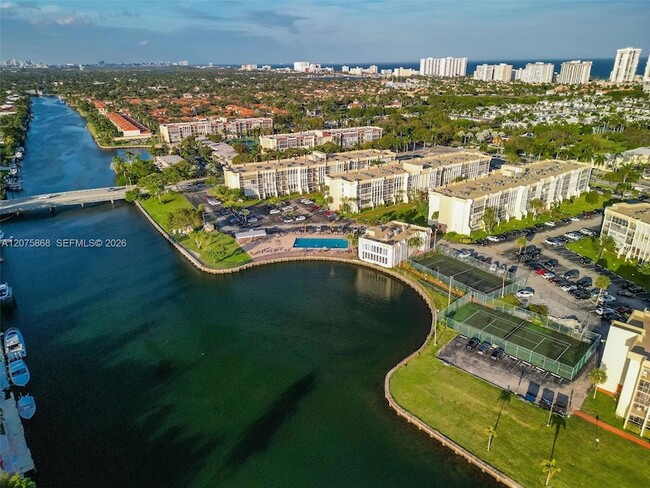 Building Photo - 2000 Atlantic Shores Blvd Unit 407