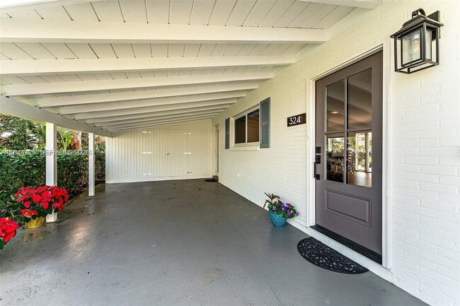 Photo - 324 Tequesta Dr