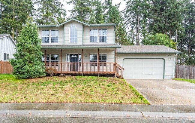 Building Photo - 3-bedroom, 2.5-bath home