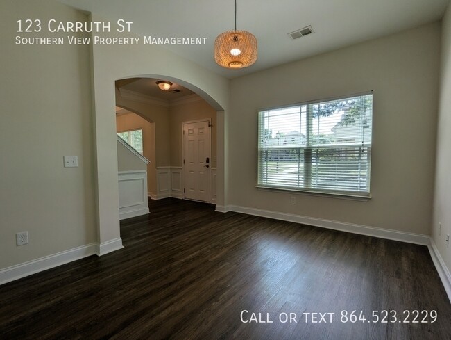 Photo - 123 Carruth St