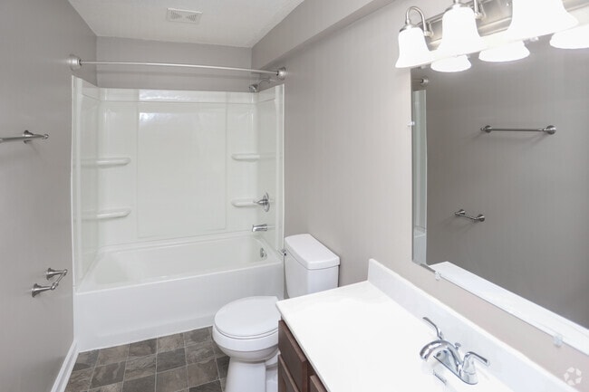 2BR, 1BA - 988 SF - Woodland Springs
