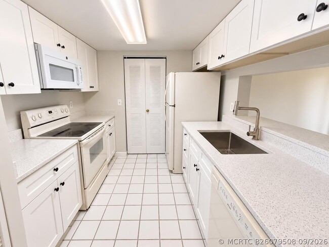 9701 Westview Dr Unit 1415