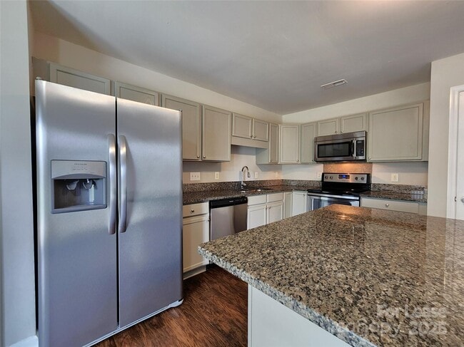 Photo - 4250 Barley St SW