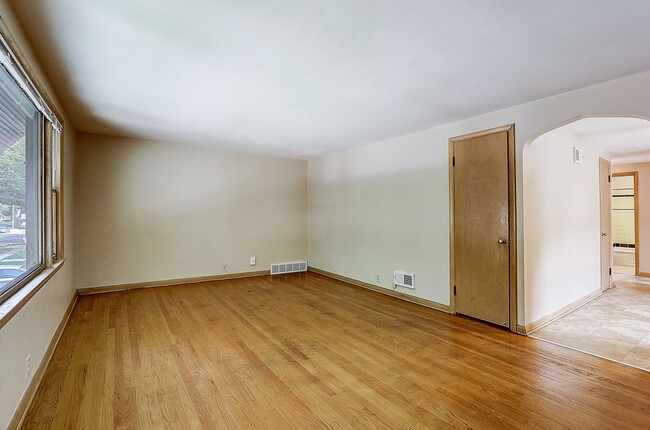 Photo - 4670-4672 North 45th Street Apartment Unit 4670 - Upper