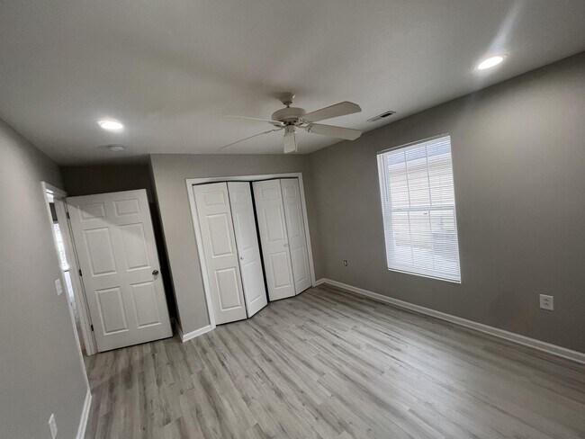 Photo - 706 N Prospect Ave