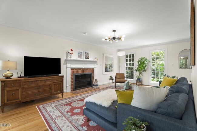 Photo - 1011 New Chester Ct