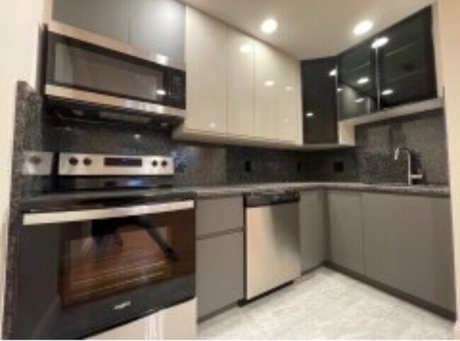 Photo - 1801 Beacon St