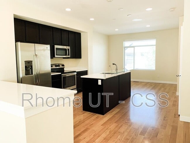 Photo - 7534 Coreiano Ln Townhome