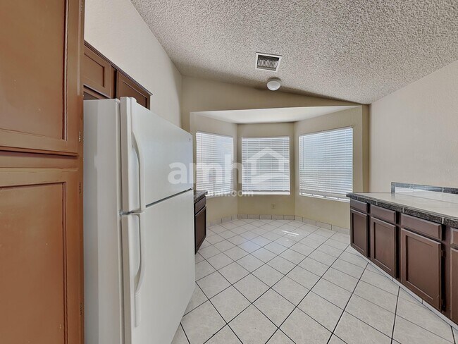 Photo - 6302 W Puget Ave