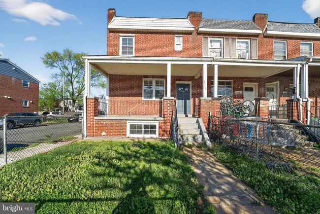 Building Photo - 3544 4th St