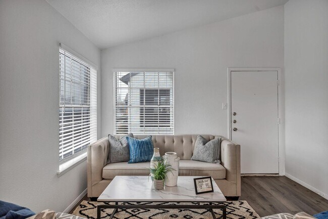 Photo - 1735 Rutland Dr Unit 130