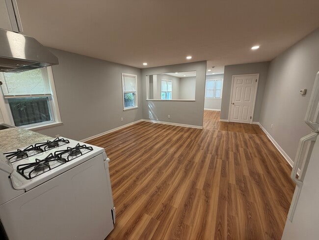 Photo - 308 Summer St Unit B1