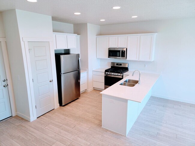 Photo - Fantastic Gorgeous Townhome!