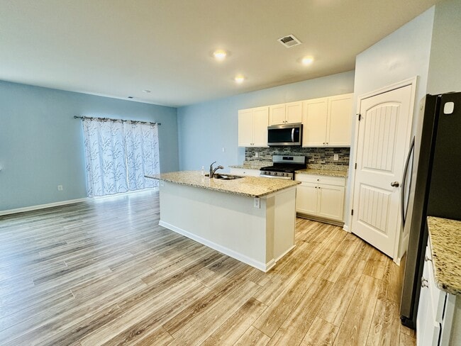 Photo - 30735 Waterfront Dr