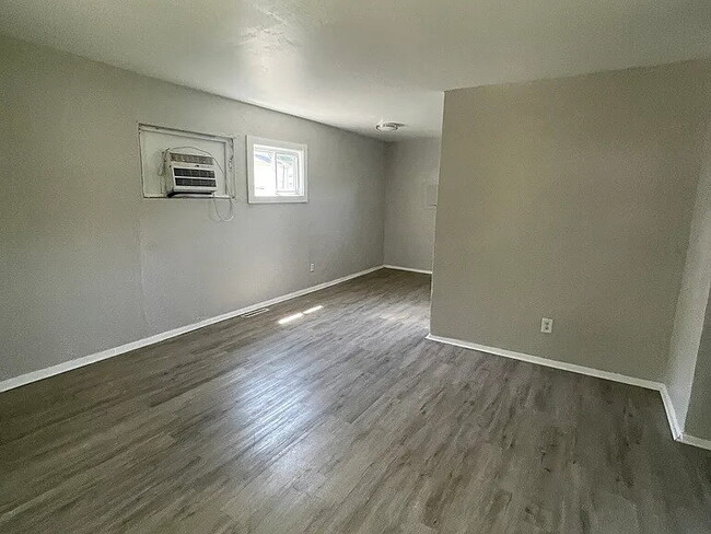 Photo - Beautiful three-bed property in Gary