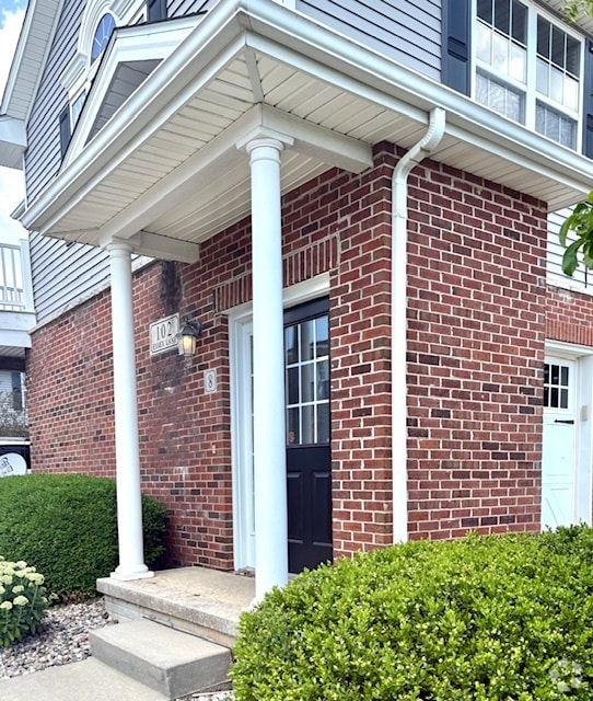 Building Photo - 102 Essex Ln Rental