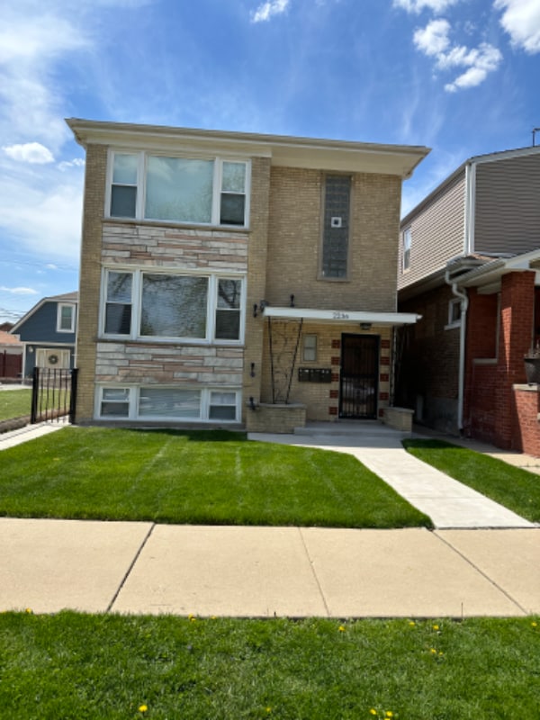 Building Photo - 2236 N Nagle Ave