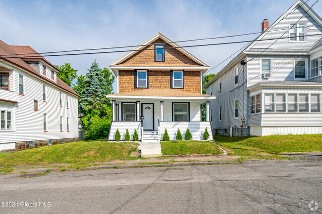 Building Photo - 24 Slater St Unit 2 Rental