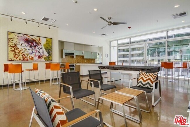 Photo - 645 W 9th St Unit 635