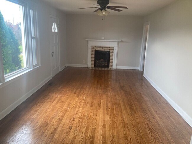 Photo - Auburntown TN - 1700 SF, 3BR/2BA, Full Basement, 2 Car Garage, 1 Acre