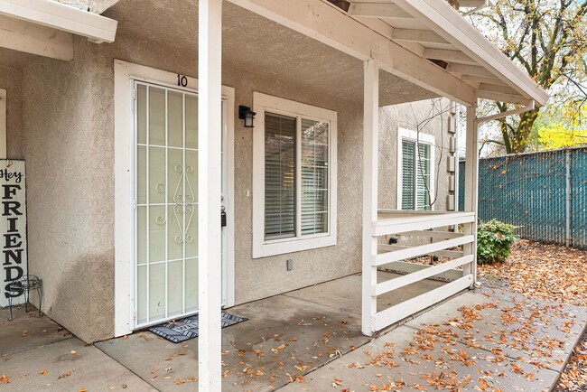 4 Bedroom 2 Bath Chico Condo! - 4 Bedroom 2 Bath Chico Condo!