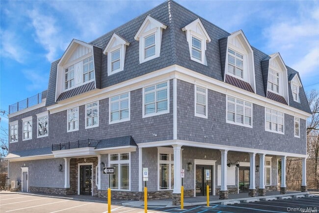 Building Photo - 110 New York Ave Unit 2B Rental