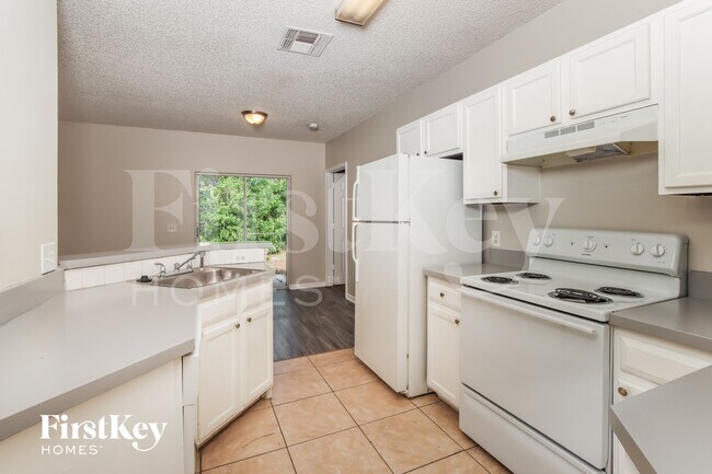 Photo - 1155 Schumann Dr