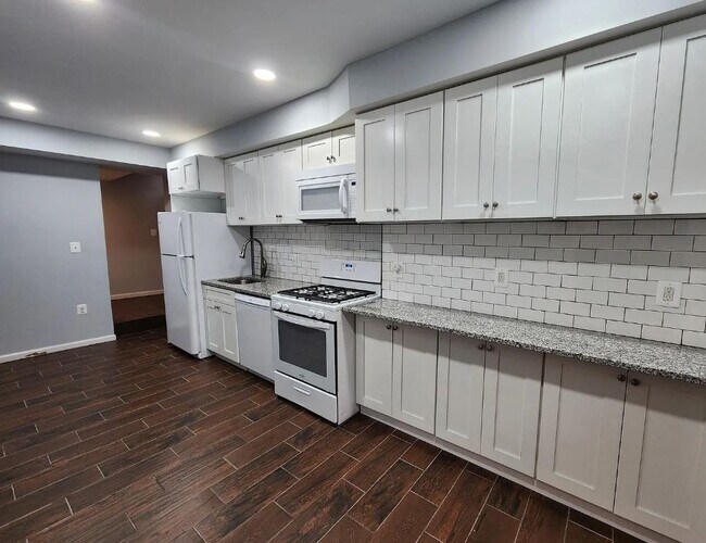 Photo - 107 S Wolfe St