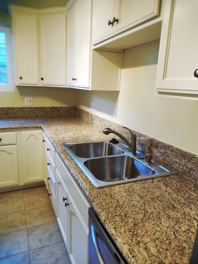Granite Counters - 2026 -2028 Clyde Ave