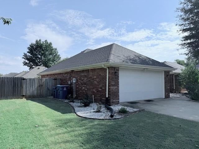 Photo - 703 Windsor Ln