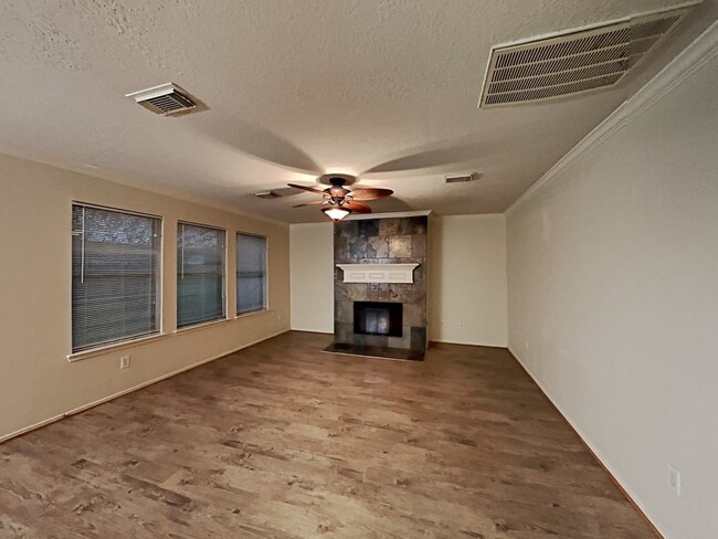 Photo - 9818 Golden Prairie Ln