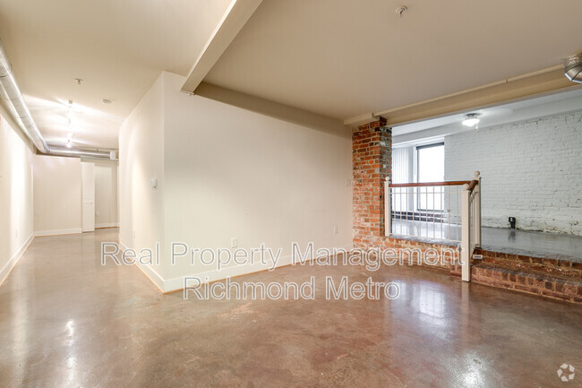 Building Photo - 1321 1/2 E. Main St. Unit C06 Rental