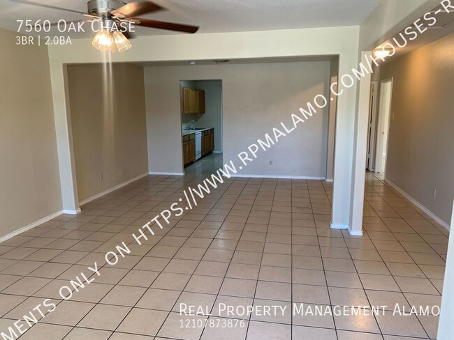 Photo - 7560 Oak Chase