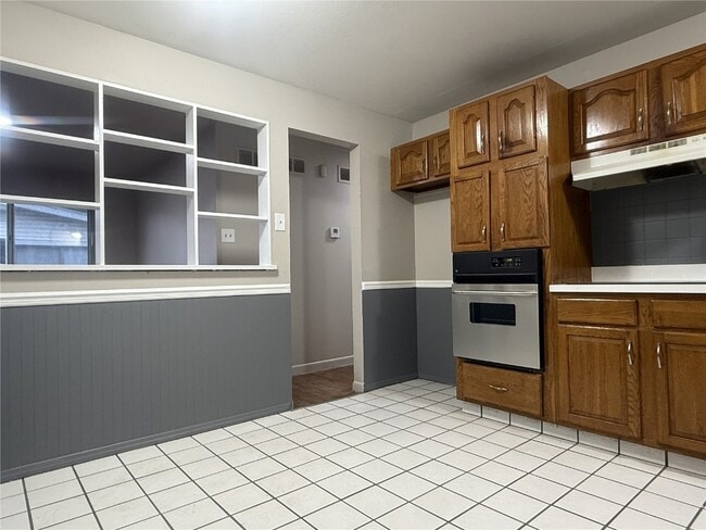 Photo - 810 Manresa Ln