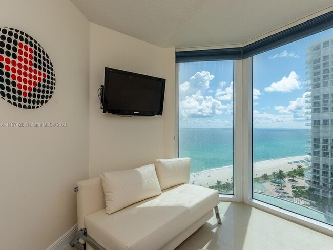Photo - 16699 Collins Ave Unidad 1709