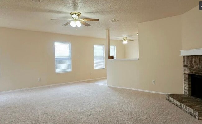 Photo - 2917 Meadowlark Dr