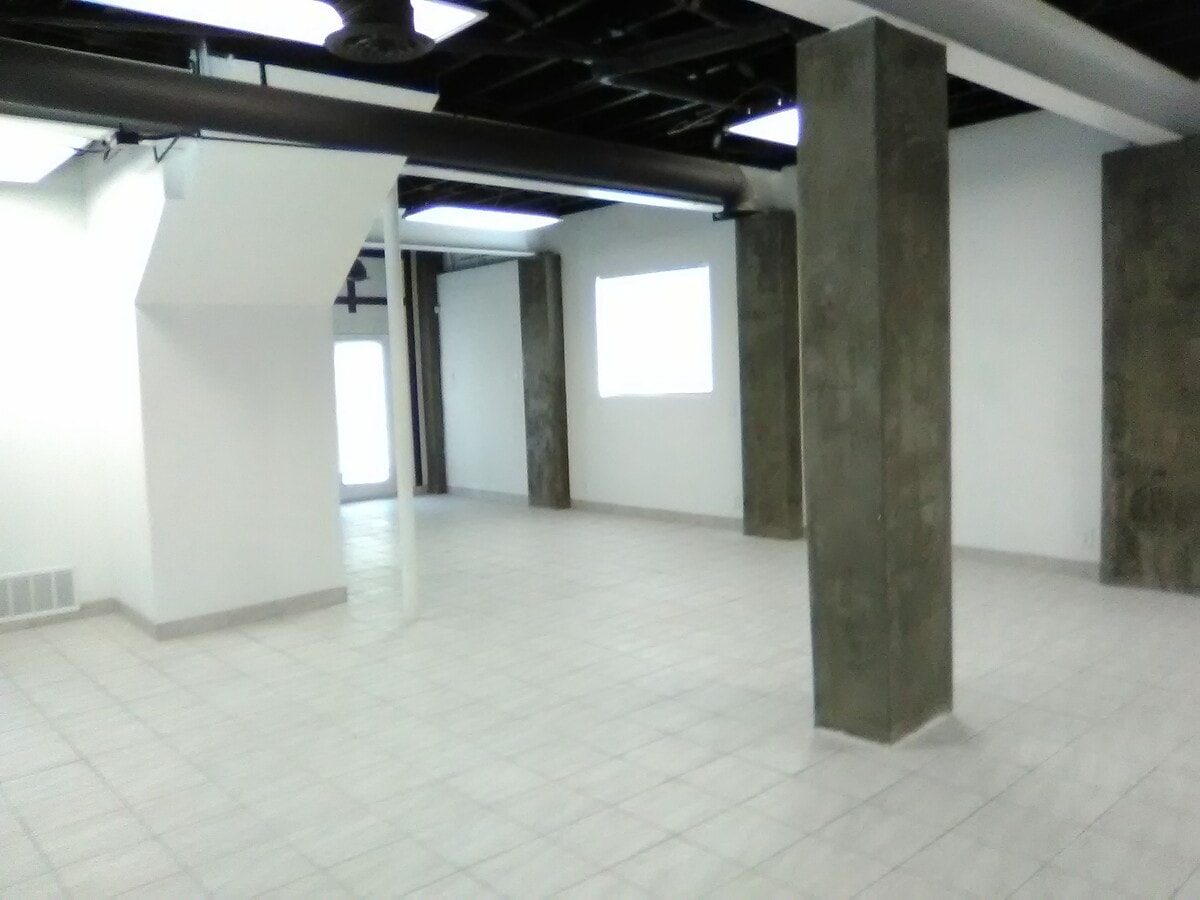 Photo - 2317 E Missouri Ave