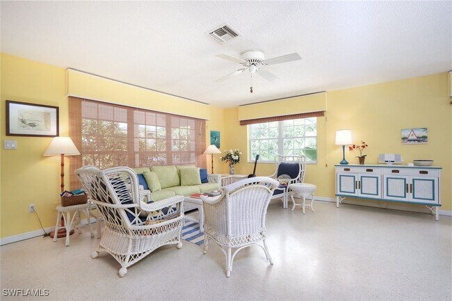 Photo - 361 1st Ave N