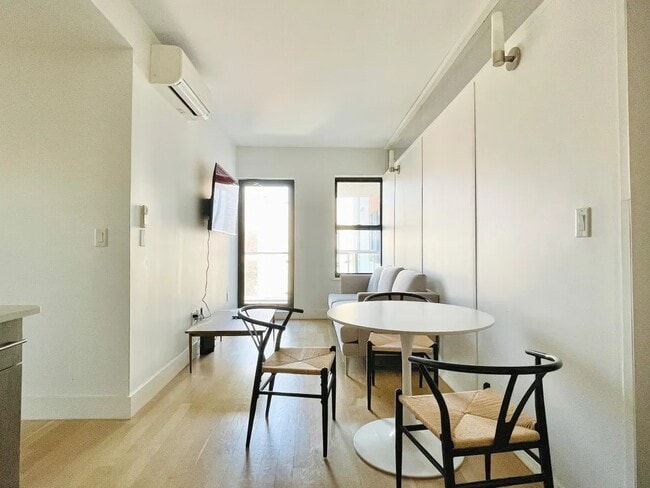 Furnished room/NOT APARTMENT
